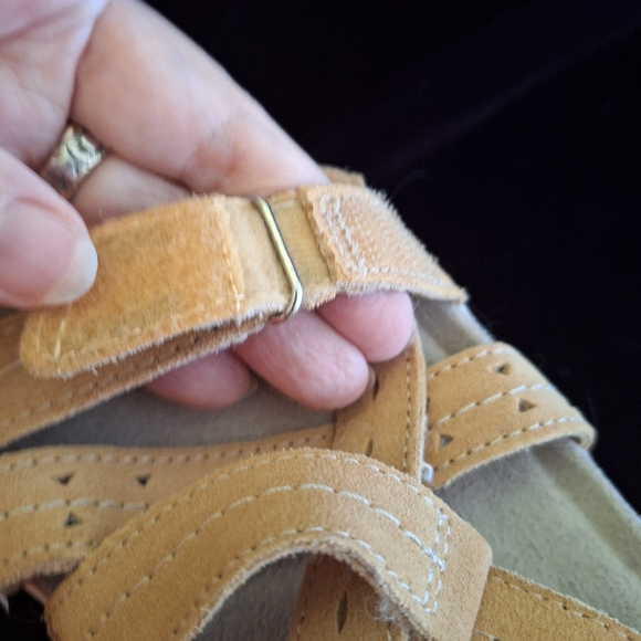 Earth Origins Women’s Sammie Yellow Leather Flat Heel Sandals Shoes US 9 N - Picture 5 of 12